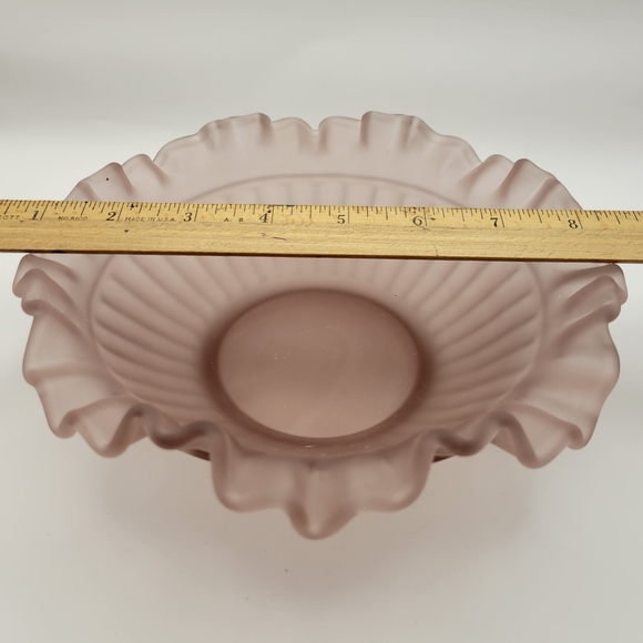Vintage Amethyst Purple Satin Frosted Glass Bowl Candy Dish Ruffled Edges. - Picture 9 of 10